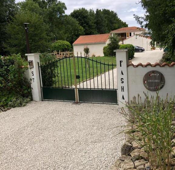 ２ベッドルームアパートメント, St Pasha