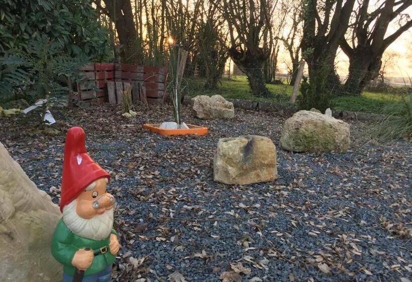 ２ベッドルームアパートメント, St Pasha