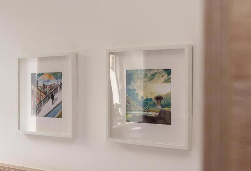 استودیوی استاندارد, Metro Apartments Vienna