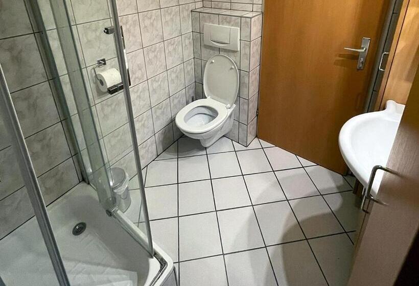 آپارتمان 1 خوابه با بالکن, Metro Apartments Vienna