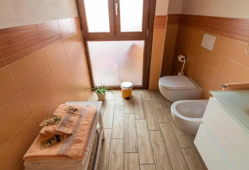 Standard-huone Puutarhanäkymä, B&b Alla Roggetta