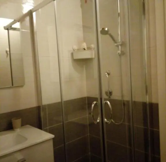 デラックスファミリールーム, B&b Villa Di Bartolomeo
