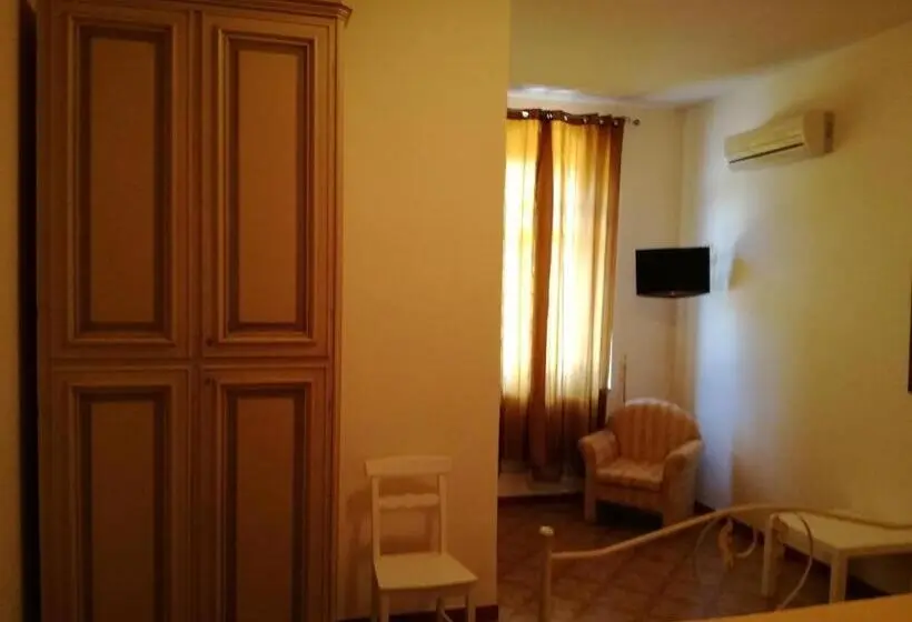 デラックスルーム, B&b Villa Di Bartolomeo