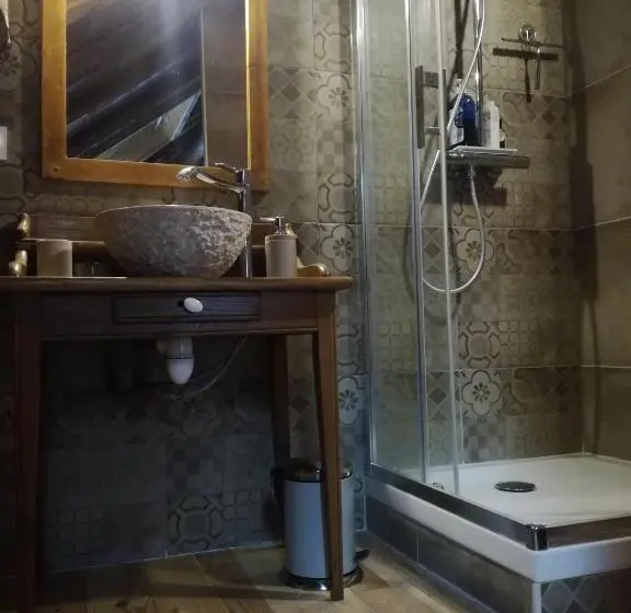 スタンダードルーム, Chambres Et Table D Hôtes Du Péré