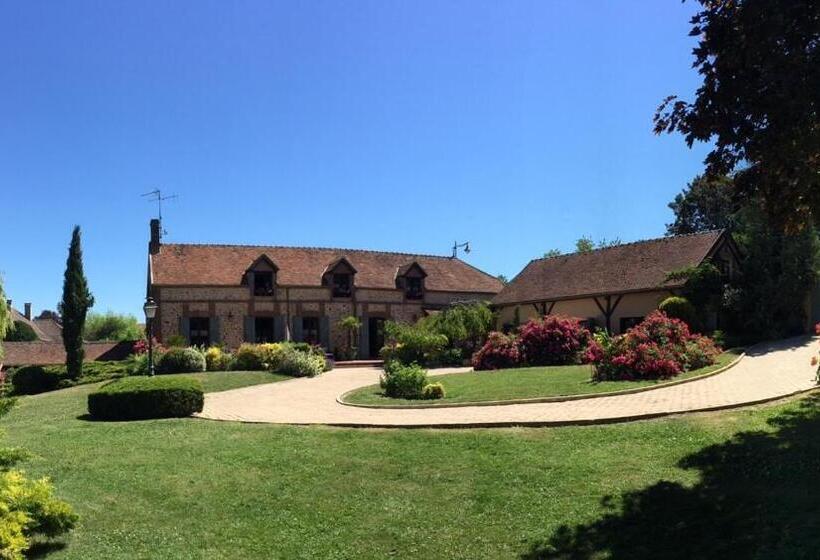 套房带园景, Le Clos Des Cordeliers