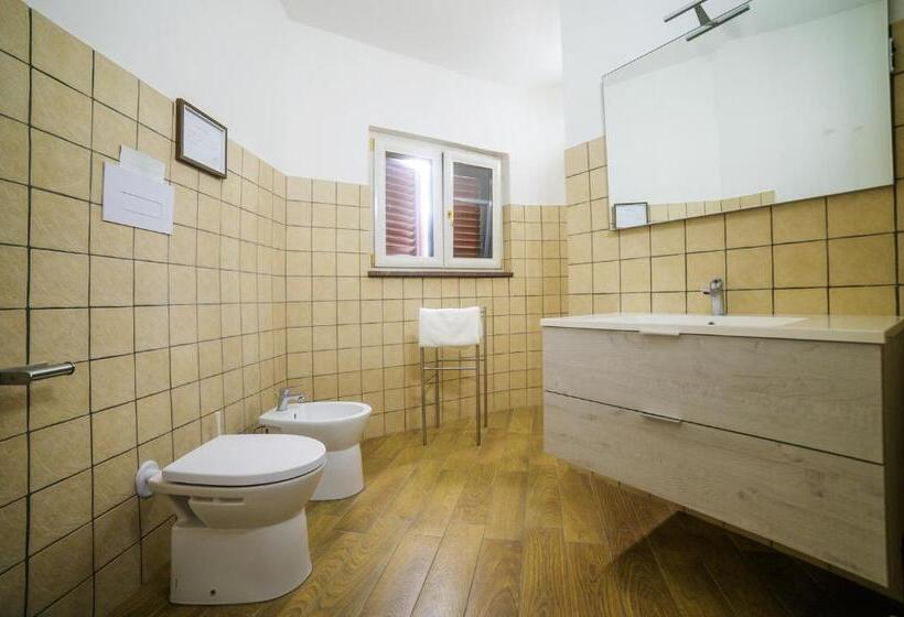 コンフォートトリプルルーム, Le Voyageur Cilento