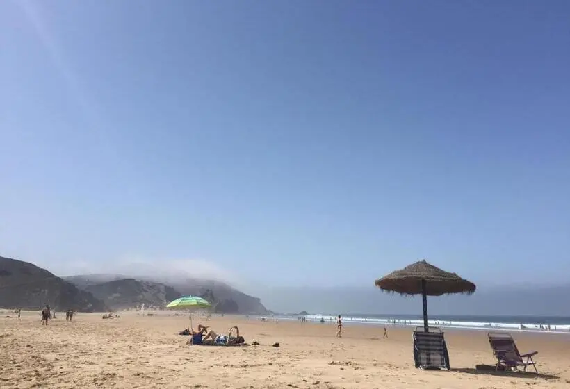 バス共有のスタンダードルーム, Hostel Do Mar