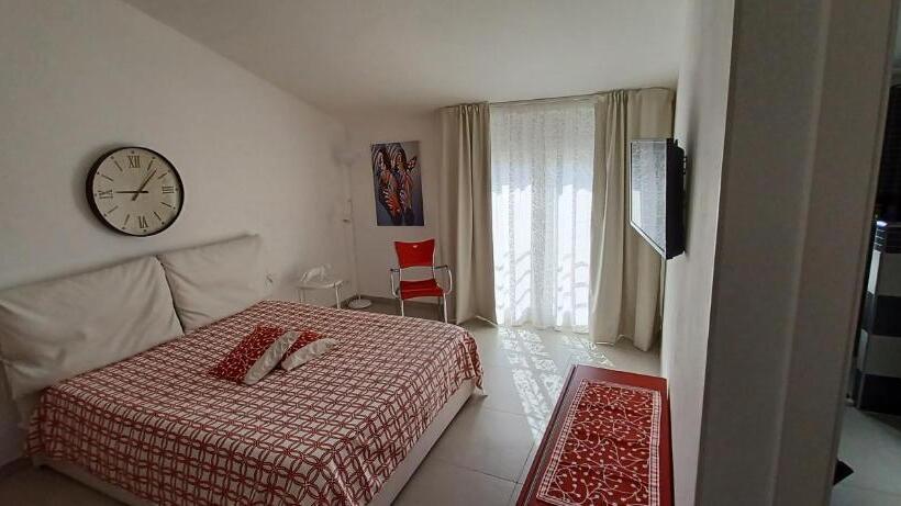 חדר סטנדרט לשלושה, Casa Ferreri