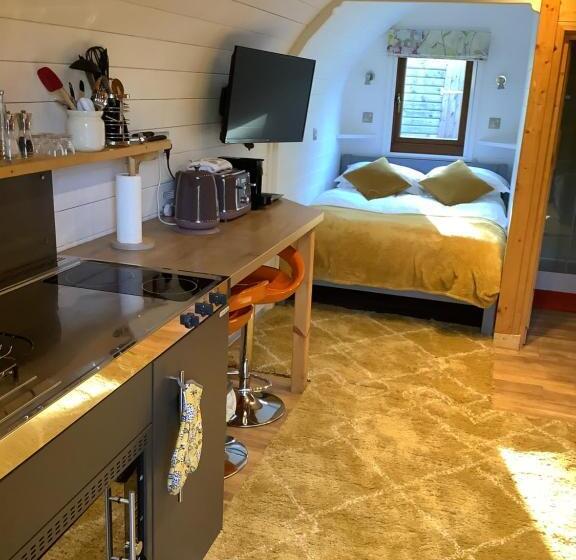 Шале 1 Спальня, Little London Bed & Breakfast And Glamping Pod