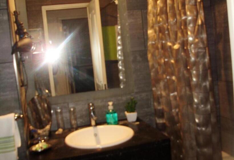 Standard room with outdoor bath, Miguel Torga Room