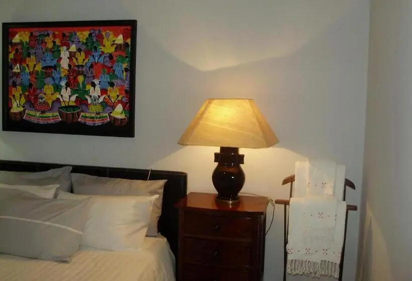 اتاق استاندارد, Miguel Torga Room