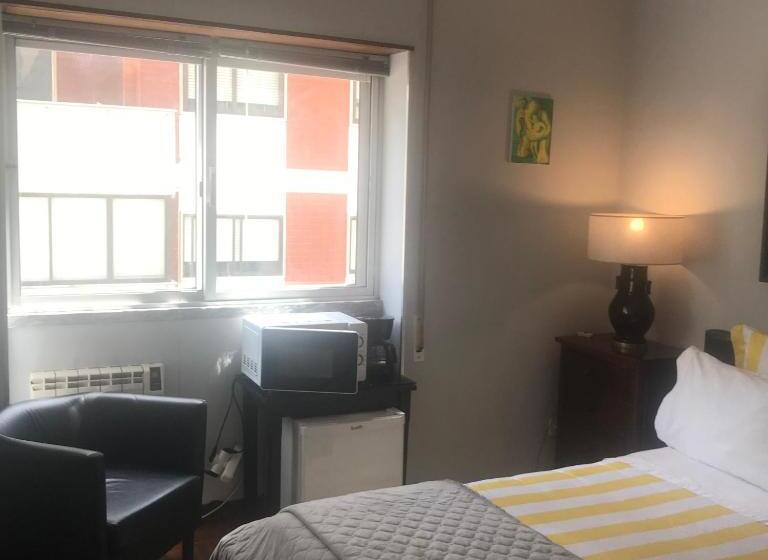 غرفة قياسية, Miguel Torga Room