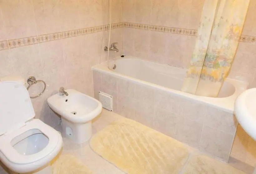 Standard Kolmen Hengen Huone, Reels Residencial O Trindade
