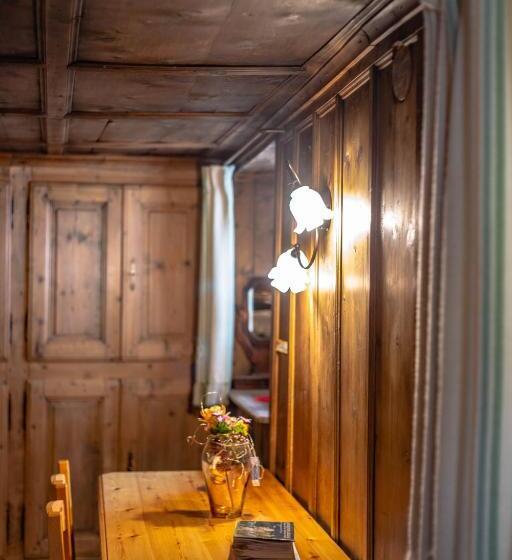 غرفة قياسية ثلاثية, Antica Casa Di Montagna Maison Bovard