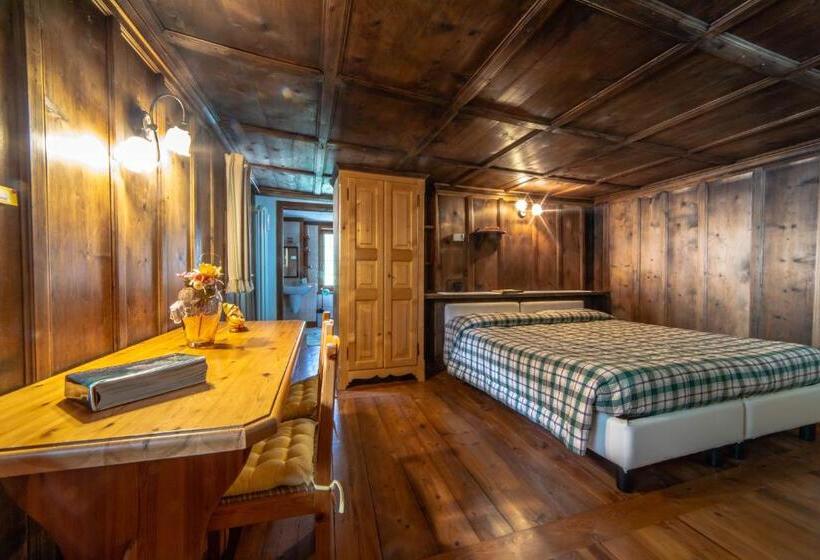 غرفة قياسية ثلاثية, Antica Casa Di Montagna Maison Bovard