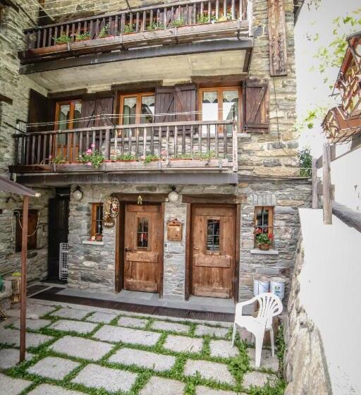 Апартаменты 1 Спальня с Балконом, Antica Casa Di Montagna Maison Bovard
