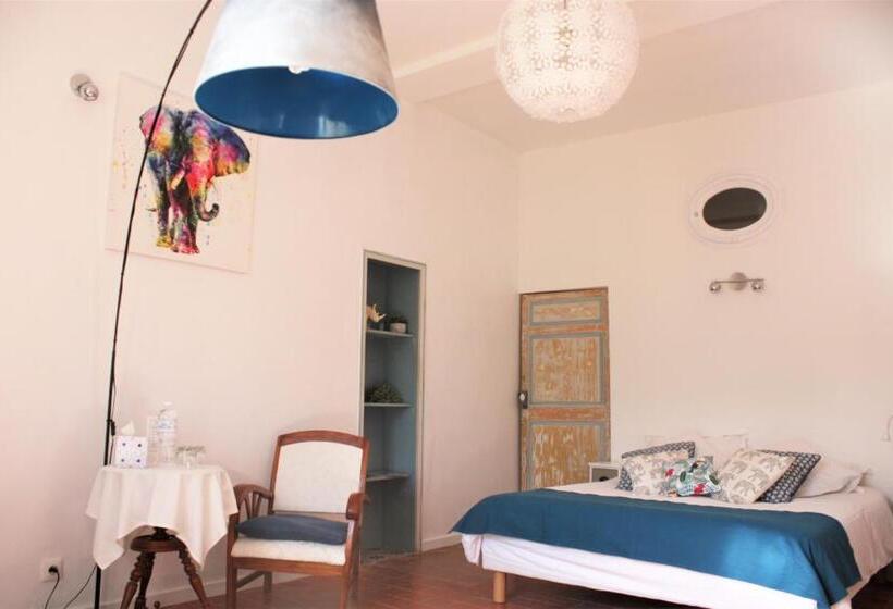 غرفة قياسية مزوَّدة بشُرفة, H2o Chambres D Hôtes