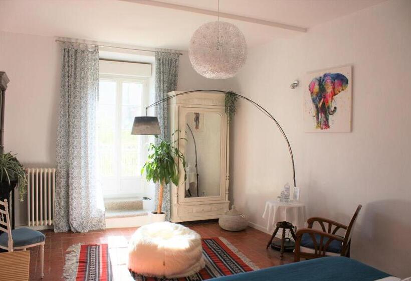 غرفة قياسية مزوَّدة بشُرفة, H2o Chambres D Hôtes