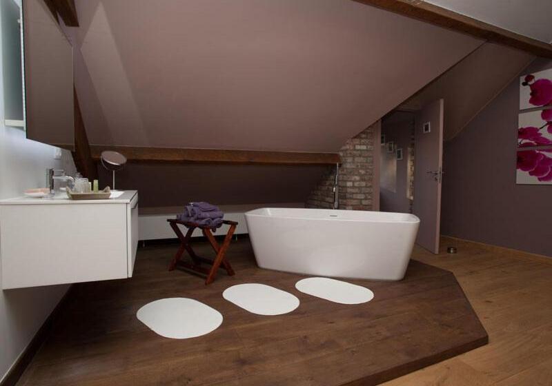 디럭스 룸, La Maison D Emile