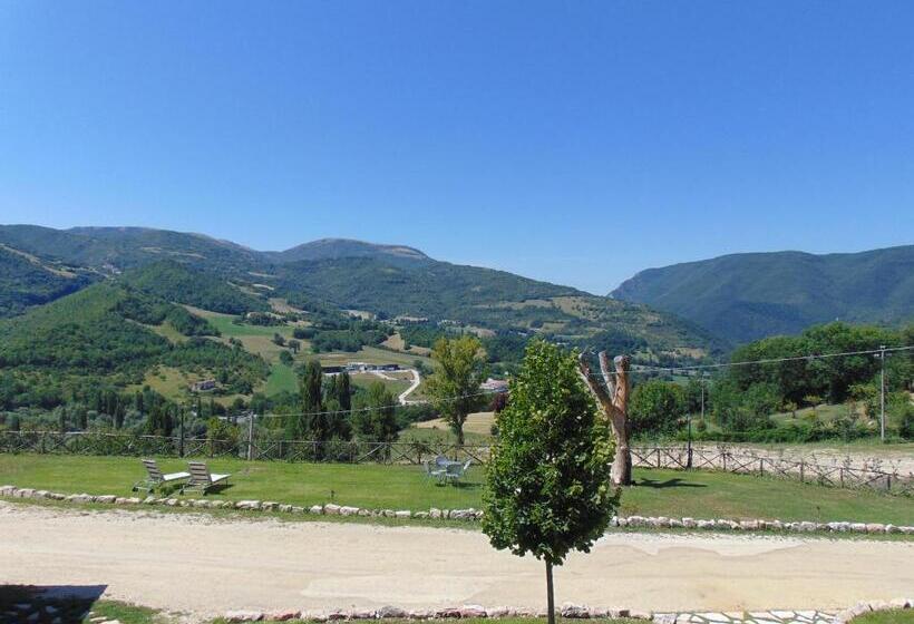 バルコニー付きスタンダードルーム, Agriturismo Rocca Del Nera