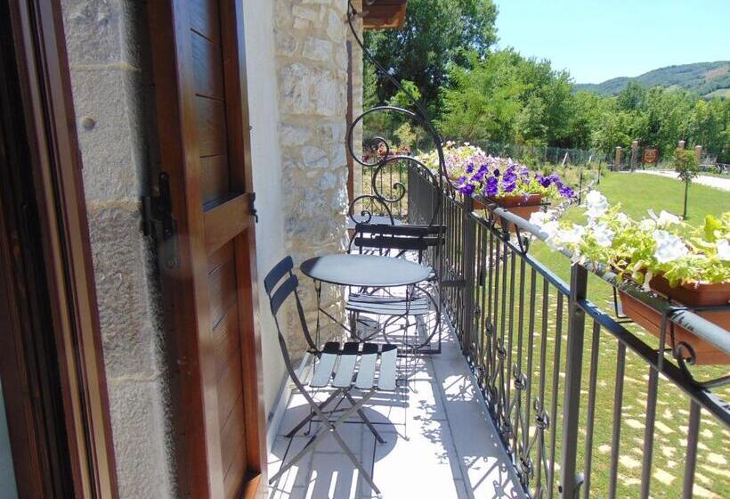 バルコニー付きスタンダードルーム, Agriturismo Rocca Del Nera