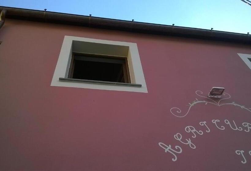 חדר סטנדרט, Il Borgo Di Pegui