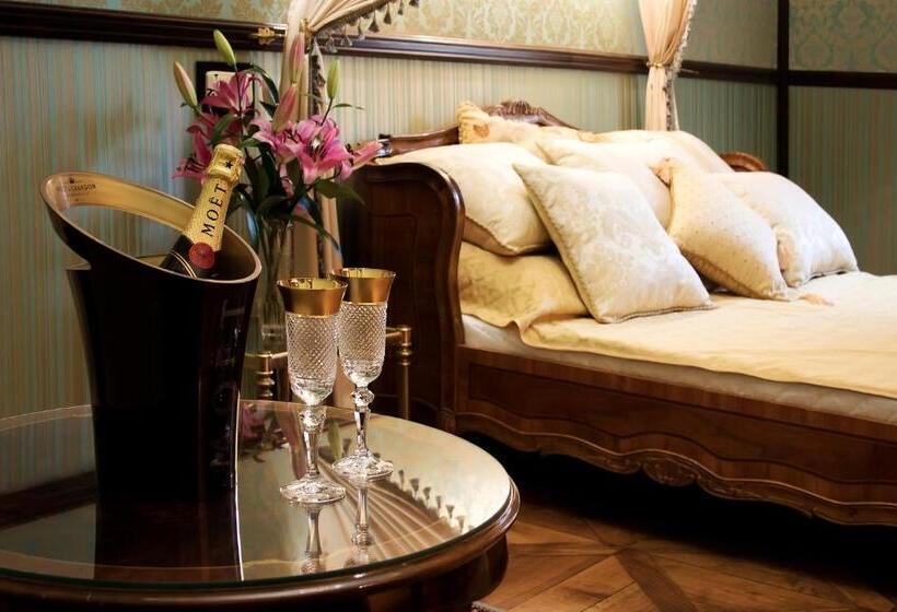 סוויטת סופריור, Zámek Světlá Nad Sázavou