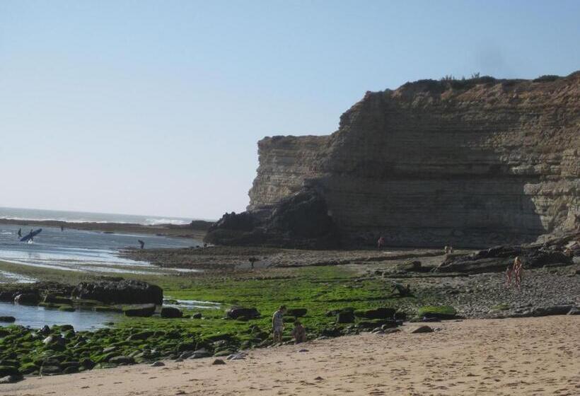 اتاق استاندارد با سرویس بهداشتی مشترک, Ericeira Soulsurfers Guesthouse