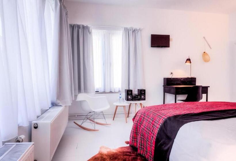 חדר סופריור עם מיטת קינג, Mons Dragon House