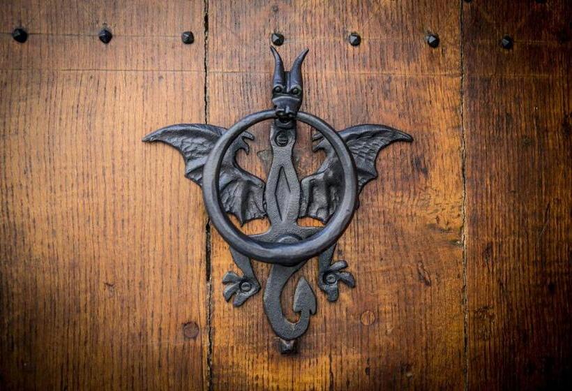 בית, חדר שינה 1, Mons Dragon House