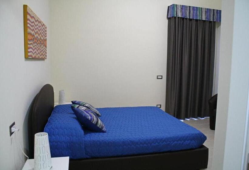 חדר סטנדרט לשלושה, B&b Cafe  Fausu