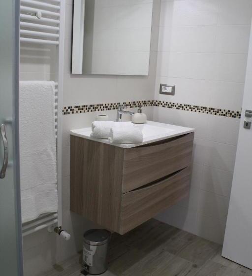 חדר סטנדרט לשלושה, B&b Cafe  Fausu