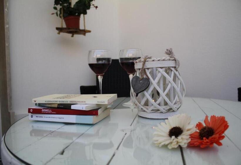 Номер Стандарт Трехместный, B&b Cafe  Fausu