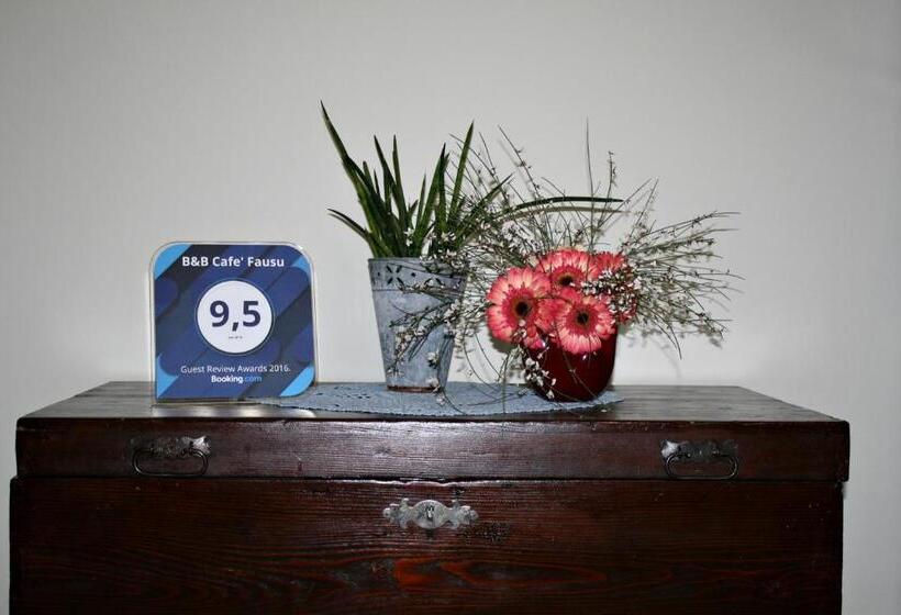 חדר סטנדרט לארבעה, B&b Cafe  Fausu