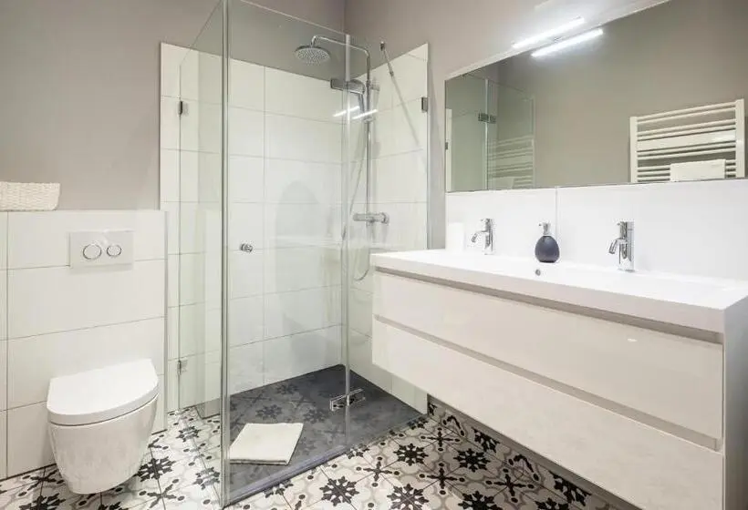 スタンダード４人部屋, Chambre D Hôtes Du Côté Des Remparts