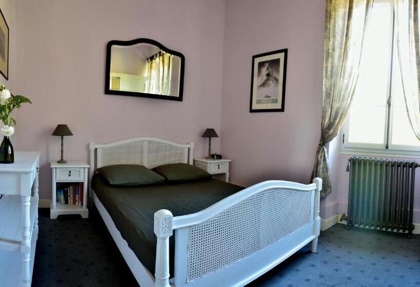 غرفة قياسية مطلة على الجبل, La Ribambelle