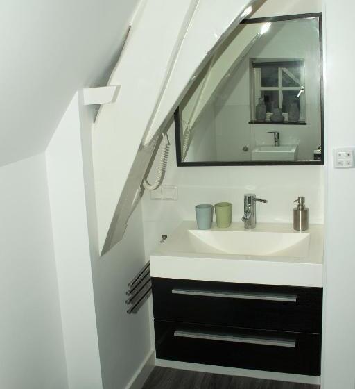 اتاق استاندارد, Nr22 Leiden