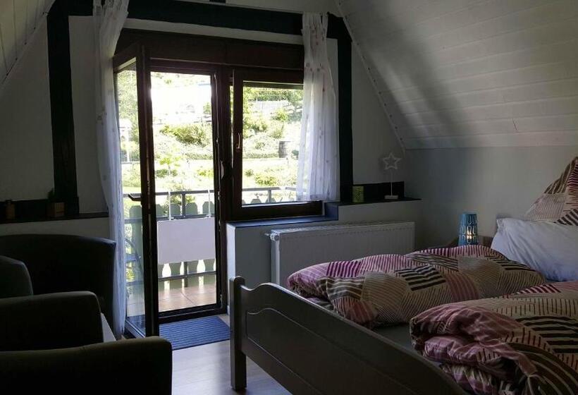 Номер Стандарт с Балконом, Pension Rehschopp