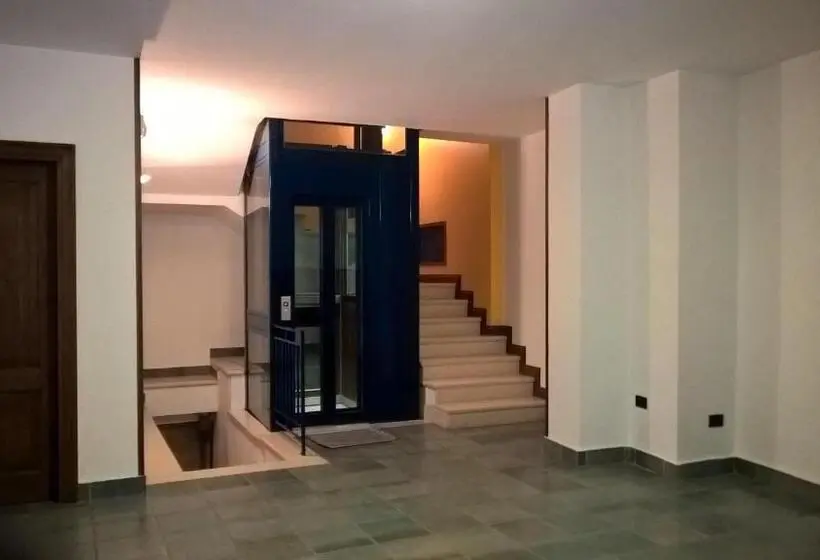 ２ベッドルームアパートメント, La Piccola Torre