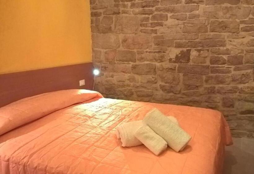 复式房间, La Piccola Torre