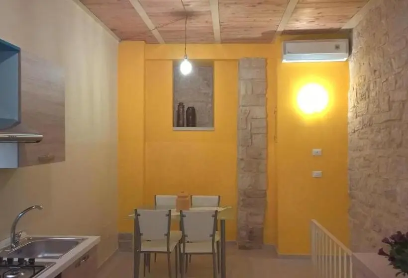 ドゥプレックスルーム, La Piccola Torre