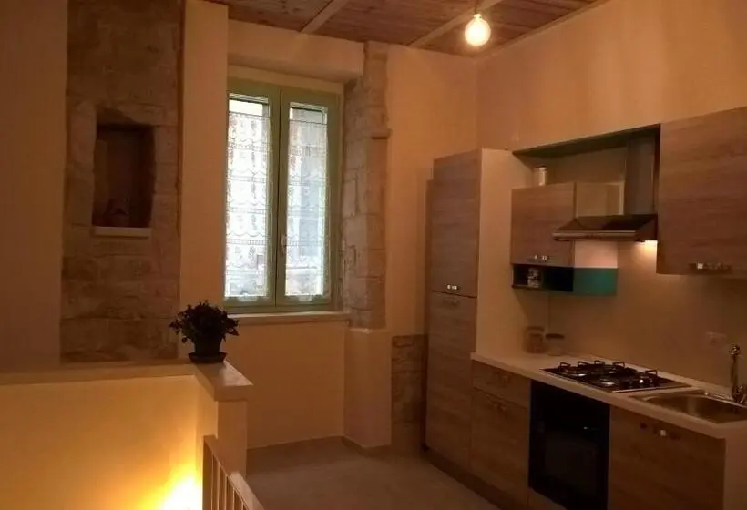 ドゥプレックスルーム, La Piccola Torre