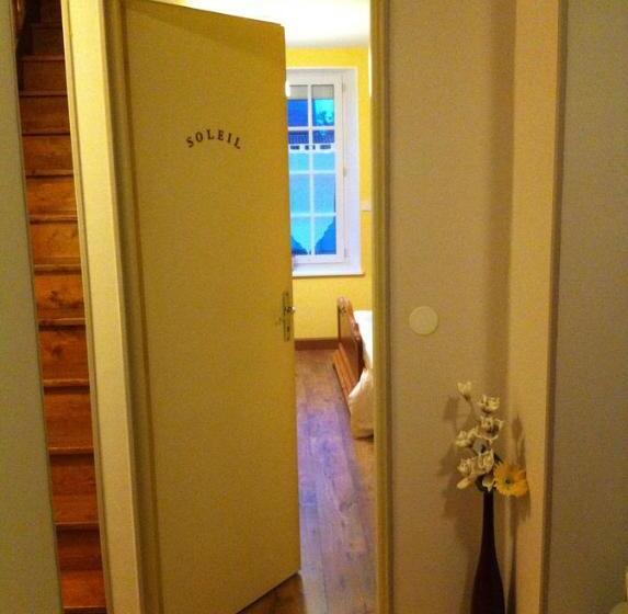 غرفة قياسية, Les Lilas Roses