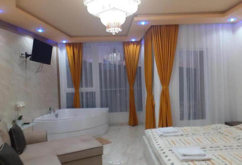 غرفة ديلوكس, Safi