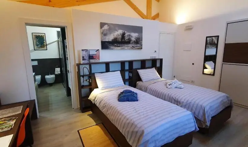デラックスの4人部屋, Relais Des Roches