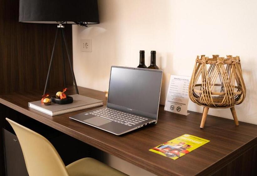 غرفة ديلوكس رباعية, Relais Des Roches