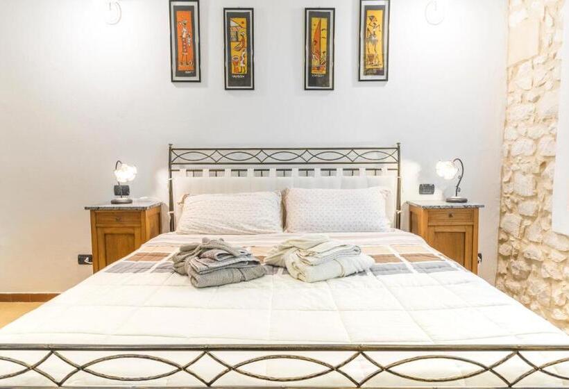 غرفة أساسية, Relais Des Roches