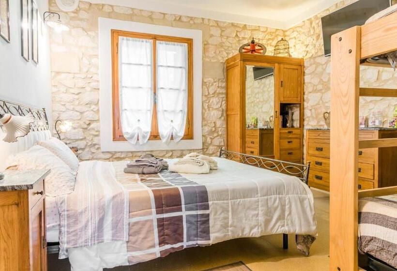 غرفة أساسية, Relais Des Roches