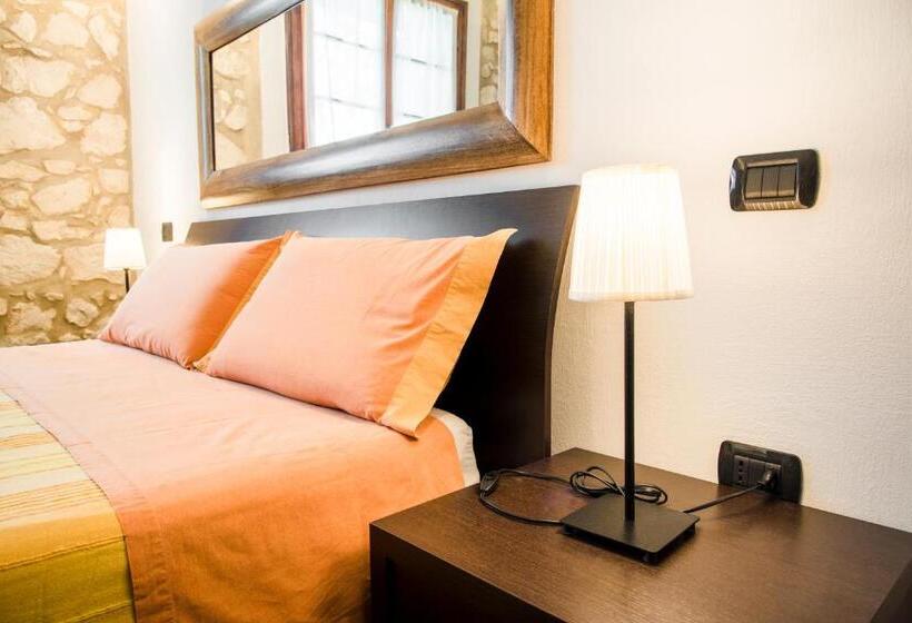 Quarto Estandar, Relais Des Roches