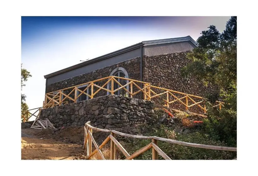 デラックススタジオ, Ecoagriturismo Notti Stellate Etna Mare